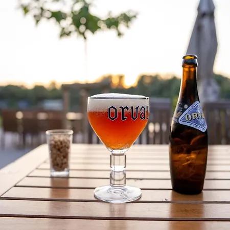 Woodland Haven For Four 別荘 *